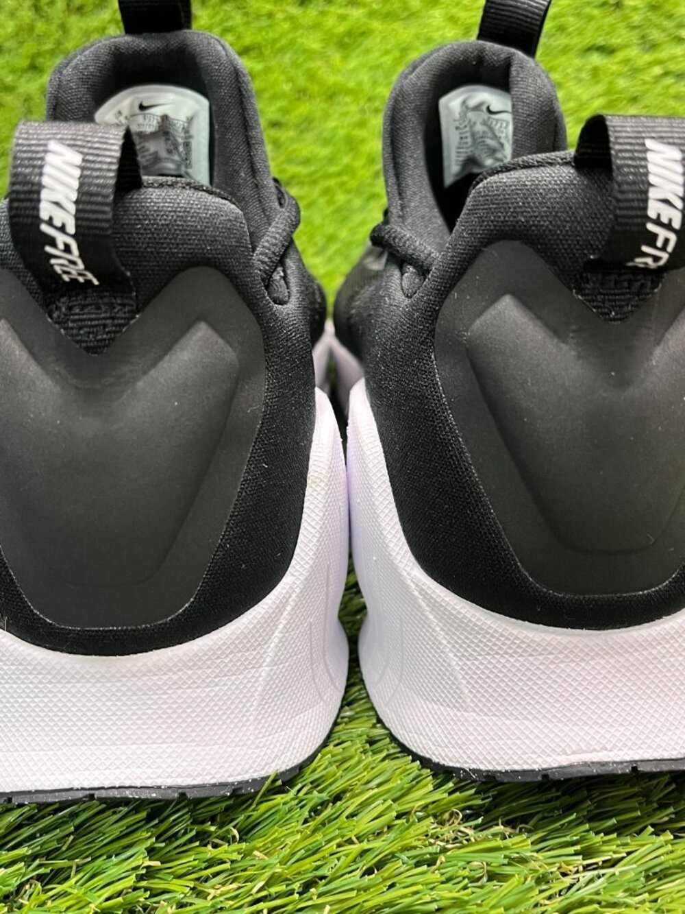 Nike Free Metcon 6 Womens Size 11.5 Black White Athletic Running Shoes Sneakers - Picture 6 of 10